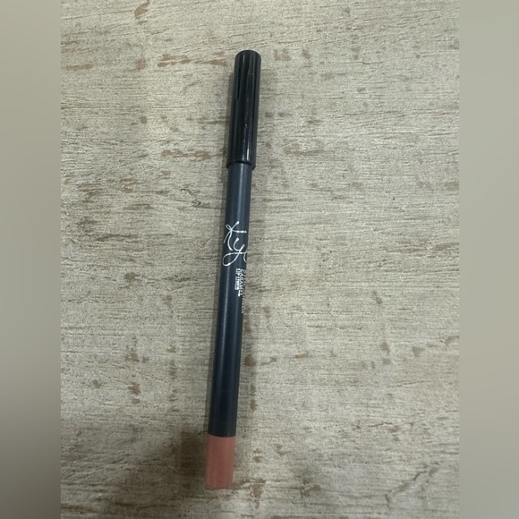 Kylie Cosmetics "CARAMEL" LIP LINER - Picture 2 of 4